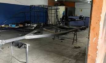 Imagem 5: Barracão Galpão / depósito com 5 vagas na garagem