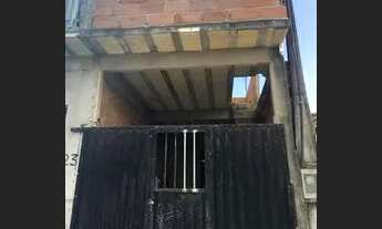 Imagem: 2 casas uma com laje para kitnet