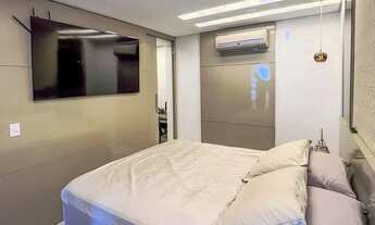 Imagem 5: Lindo Apartaemnto com Excelente Localização- Todo Reformado- Espaçoso e Arejado