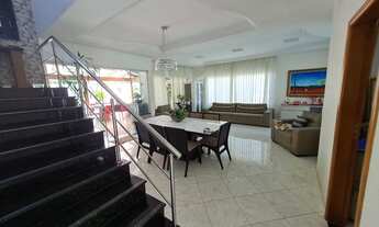 Imagem 3: Casa de condomínio para venda tem 480 metros quadrados com 4 quartos