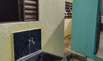 Imagem 2: Casa de fundos Casa com 1 dormitório