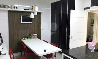 Imagem: Sobrado para venda tem 140 metros quadrados