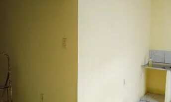 Imagem 5: Aluga-se casa (por trás do expansivo