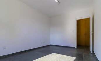 Imagem 4: Sobrado para aluguel possui 289 metros quadrados com 5 quartos