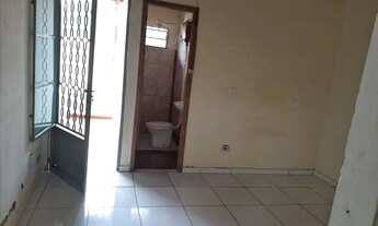 Imagem 2: Aluga-se kitnet Casa com 1 dormitório