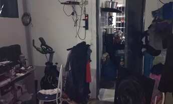 Imagem 5: Vende-se uma casa com 2 cômodos e um banheiro