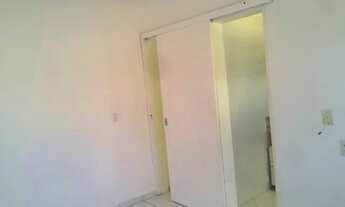 Imagem 4: Alugo apto em Candelária 3/4 sendo duas suítes em ótima localização