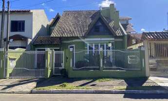 Imagem: Sobrado com piscina no Moinhos de Vento