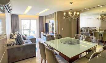 Imagem 4: Lindo Apartaemnto com Excelente Localização- Todo Reformado- Espaçoso e Arejado