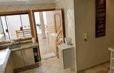 Imagem 7: Sobrado para venda possui 203 metros quadrados com 4 quartos