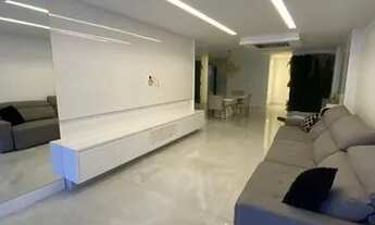 Imagem 7: Apartamento para venda tem 224 metros quadrados com 4 quartos