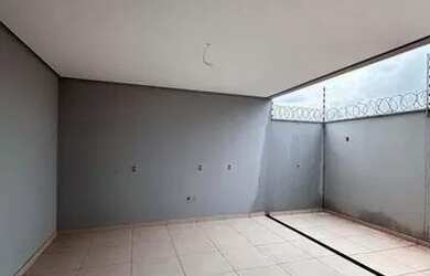 Imagem 4: Casa 3-4 Sendo uma suíte, a poucos metros da Ayrton Senna