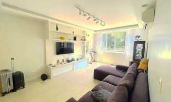 Imagem 2: Reformadíssimo três quartos com suíte, closet e dependência. Reformado no Coração de Copac