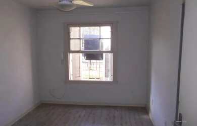 Imagem 4: IMOBILIÁRIA SCHOTKIS VENDE APARTAMENTO 01 DORMITÓRIO ALUGADO, SEMIMOBILIADO, REFORMADO, NA