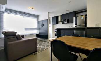 Imagem 2: Apartamento decorado de 1 dormitório com vaga no bairro Petrópolis