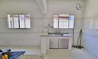 Imagem 4: Oportunidade - Casa Comercial ou Residencial - Centro - 3 Dormitórios - 183m²