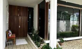 Imagem 2: Casa solta para venda na Avenida Sambaquis