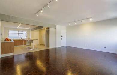 Imagem 6: Apartamento que une o clássico e o contemporâneo: planta ampla com suíte no Alto da Glória