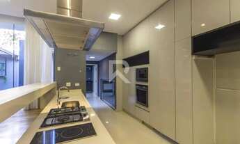 Imagem 3: Casa Semi Mobiliada em Cond. Clube com 3 suítes, Área gourmet e 360m2 para alugar - Santa