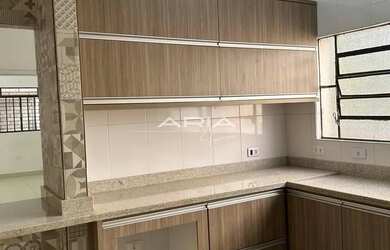 Imagem 4: Casa com edícula à VENDA no Jd. América, região Central, Londrina - PR