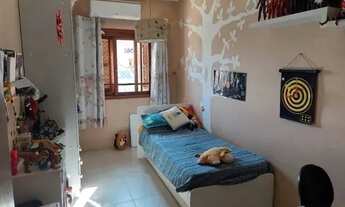 Imagem 6: Sobrado em Porto Alegre, no bairro Espírito Santo, com 3 dormitório(s), e 3 banh