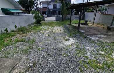 Imagem 2: Vende-se casa com três kitinetes no Vila Nova proximo ao Komprão