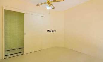 Imagem 2: Apartamento de 2 dormitórios com sacada e ótima iluminação