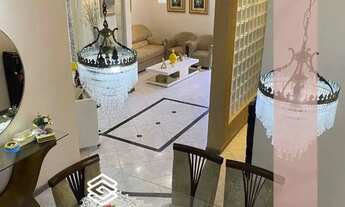 Imagem: Casa à venda em rua pública