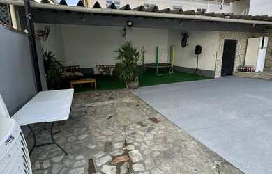 Imagem 4: CASA DE FESTA Casa com 2 banheiros