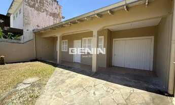 Imagem: Casa de alvenaria com 02 dormitórios, banheiro