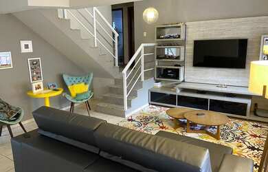 Imagem 4: Casa de condomínio para venda tem 250 metros quadrados com 4 quartos em Flora Ville - Boit