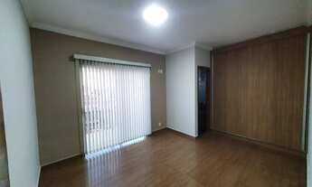 Imagem 6: Casa para venda com 230 metros quadrados com 3 quartos em Jardim Botânico - Uberlândia - M