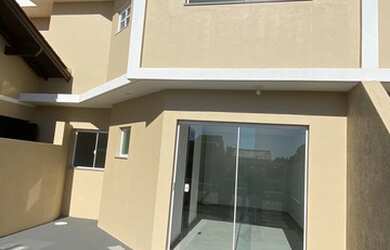 Imagem 2: Sobrado duplex 02 dormitórios no centro de Imbé