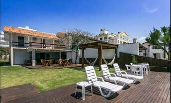 Imagem 5: Casa para venda com 235 metros quadrados com 6 quartos