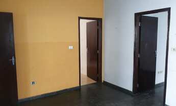 Imagem 7: Casa jd.Lima 3qtos, 3salas, etc. Rua Alberto Schirato, próximo a Havan. cel.16-