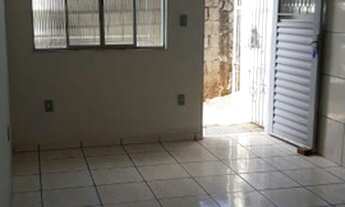 Imagem: Alugo kitnet de fundos perto da rodoviaria