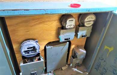 Imagem 5: Vdo prédio eqnm 19/21, c/4 aptºs + 02 lojas - escriturado - R$1.100.000,00