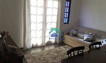 Imagem 5: Casa com 2 quartos em condomínio cercada por muito verde