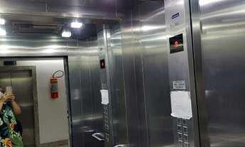 Imagem 4: Sala Comercial em Edifícil de Alto Padrão Itaborai