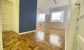 Imagem 5: Apartamento a Venda com 64m2a 2 Quartos na 3a Quadra no Leblon