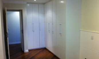 Imagem 6: Lindo apartamento com 3 suites, sala espaçosa com varanda e linda vista. Repleta de armári