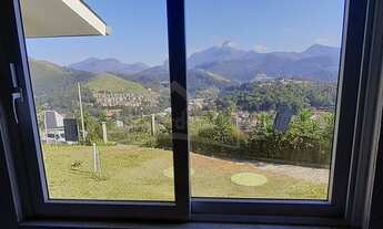 Imagem 3: Linda casa para venda com vista indevassável para as montanhas em Nogueira
