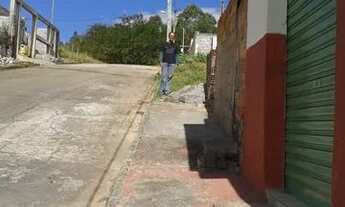 Imagem 4: Imóvel no bairro Nova Cidade, Barbacena /MG, 3 cômodos e uma garagem ampla