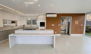 Imagem 6: Casa de condomínio sobrado para venda possui 435 metros quadrados com 4 quartos