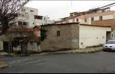 Imagem 4: Lote com casa Casa com 2 dormitórios