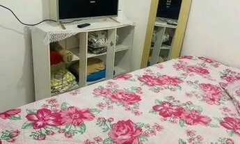 Imagem 3: Casa de fundo 1 pessoa