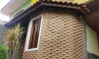 Imagem 6: Excelente sobrado muito bem construído!