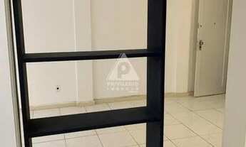 Imagem 6: Privilégio imóveis vende : Excelente sala quarto, com ótima localização