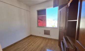 Imagem 2: Aluga-se, apartamento com dois quartos .dependência e Garagem. Em Botafogo