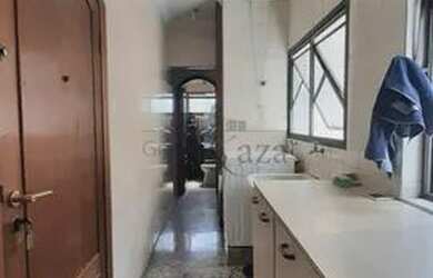 Imagem 15: 1 2 9 8 2 1 0 4 9 6 2 ..Apartamento para venda possui 198 metros quadrados com 4 quartos